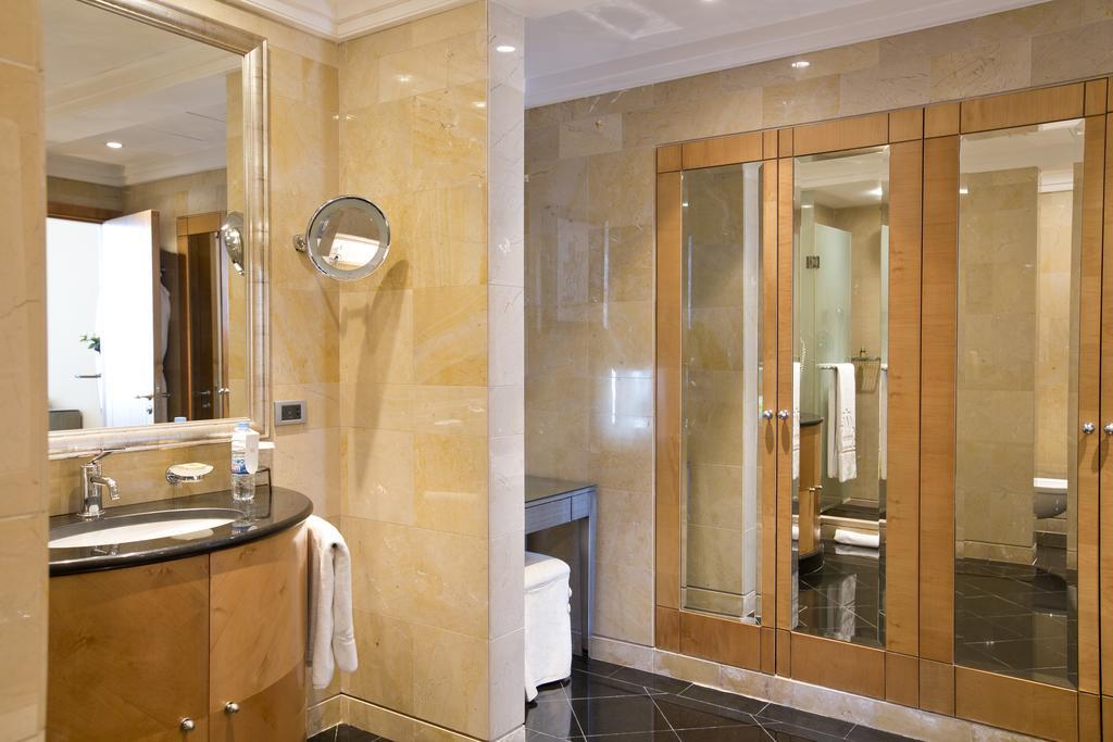 Apartment Phoenicia