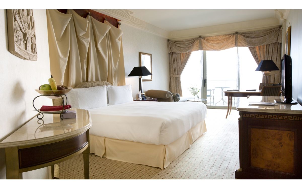 Phoenicia Apartment